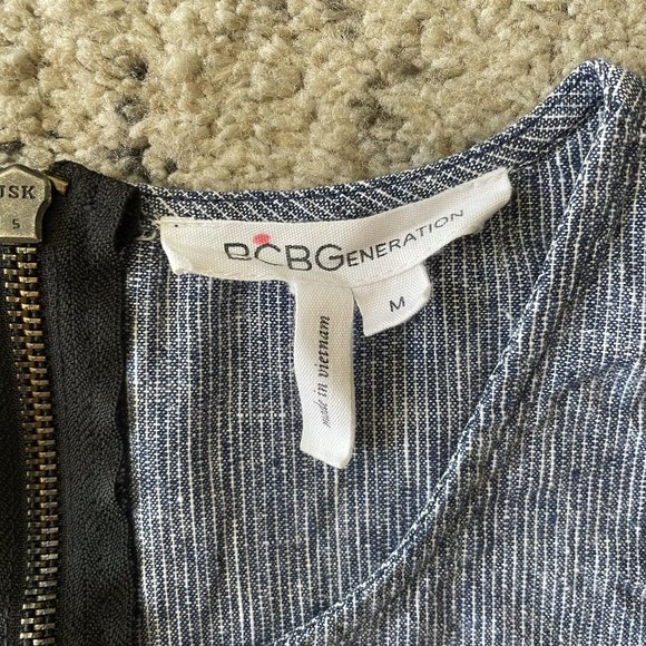 BCBG Layered Chambray Ruffle Hem Tank Top M - Picture 3 of 7